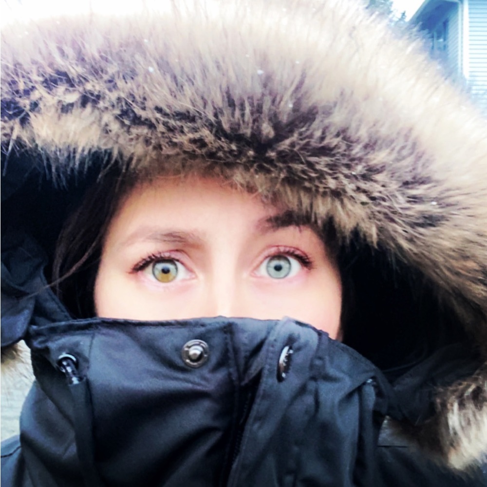Meet your Posher, Larissa